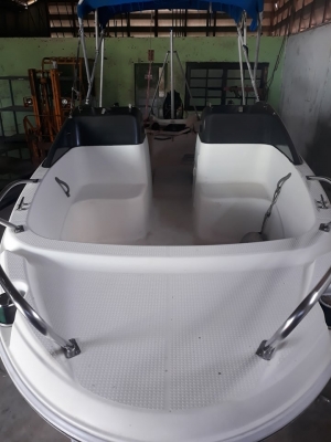 เรือตกปลา Yamaha SRV20F ((เรือเปล่าๆ)) ไม่รวมเทเลอร์ เรือตกปลา Yamaha SRV20F ((เรือเปล่าๆ)) ไม่รวมเทเลอร์