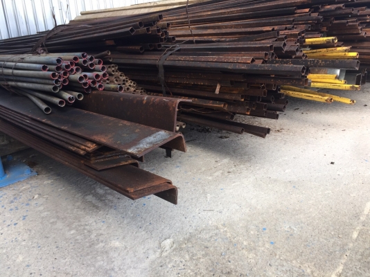 ขายเหมา เหล็กยาว 6 เมตร ไม่มีรอยแตกหรือตะเข็บ ขอขายเหมากอง