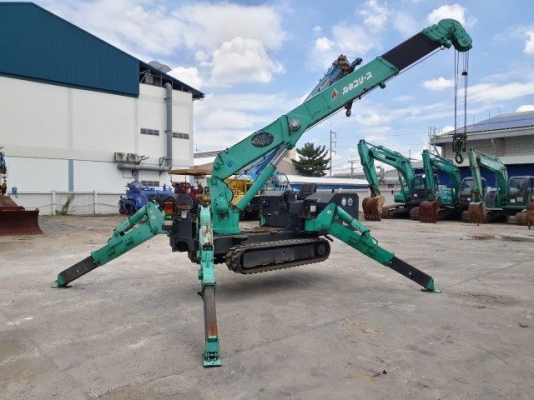 เครนขาแมลงมุม UNIC URW375CD-RSA ยกได้ 2.93 ตัน มือสองญี่ปุ่น