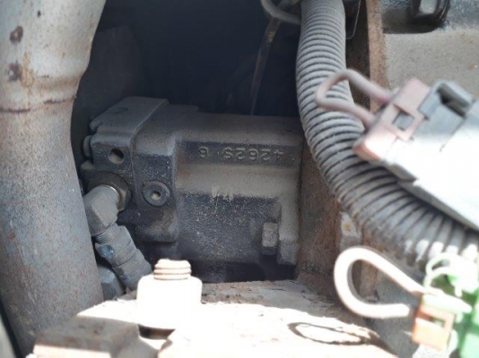 เครนขาแมลงมุม UNIC URW375CD-RSA ยกได้ 2.93 ตัน มือสองญี่ปุ่น