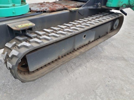 เครนขาแมลงมุม UNIC URW375CD-RSA ยกได้ 2.93 ตัน มือสองญี่ปุ่น