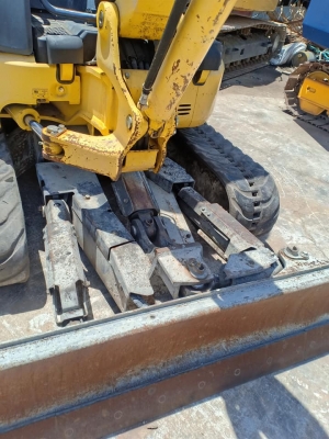 ขายจ้า..KOMATSU PC30MR-3 เก่านอกแท้  เดิมๆๆ   สภาพสวย  ใช้งานมาน้อย  ผานสไลด์ ได้  โทร 089-3818694จ๊อย