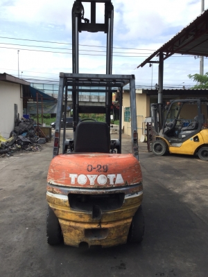 ขาย โฟรคลิฟท์ โตโยต้า รุ่น 6   เครื่อง ดีเซล