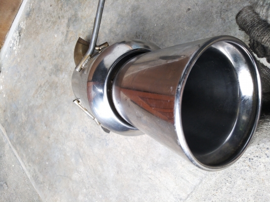 ปลายท่อ  HKS