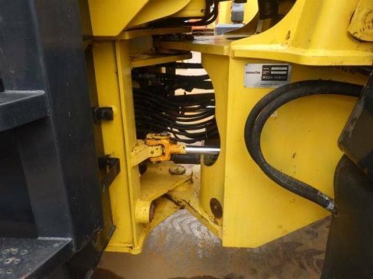 ขาย รถตักล้อยาง KOMATSU WA 300-3 นำเข้าจากญี่ปุ่นโดยตรง โทร.090-986-2521 อ๊อบ ขาย รถตักล้อยาง KOMATSU WA 300-3 นำเข้าจากญี่ปุ่นโดยตรง โทร.090-986-2521 อ๊อบ