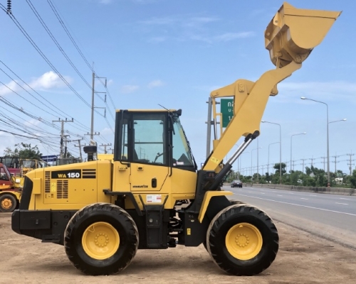 ขายรถตักล้อยาง KOMATSU WA150-5 แขนยาวพิเศษ นำเข้าเองจากญี่ปุ่น สภาพสวยพร้อมใช้ มีVDOการทำงานครับ