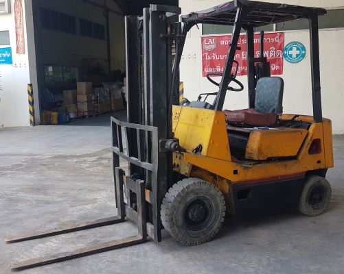 ขายรถโฟล์คลิฟท์ TCM รุ่น FD15Z16 เครื่องยนต์ดีเซล ขนาด 1.5 ตัน เสาสูง 3 เมตร