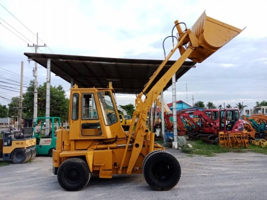 ขาย KOMATSU SD23-3 นำเข้าจากญี่ปุ่น โทร.090-986-2521 อ๊อบ