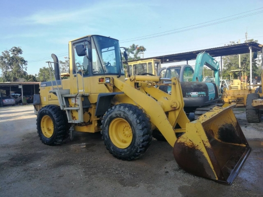 ขาย รถตักล้อยาง KOMATSU WA 200-3 นำเข้าจากญี่ปุ่นโดยตรง โทร.090-986-2521 อ๊อบ