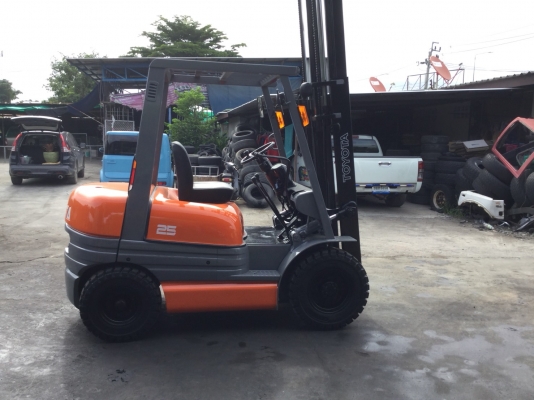 ขาย โฟรคลิฟท์ โตโยต้า รุ่น 6   เครื่อง ดีเซล