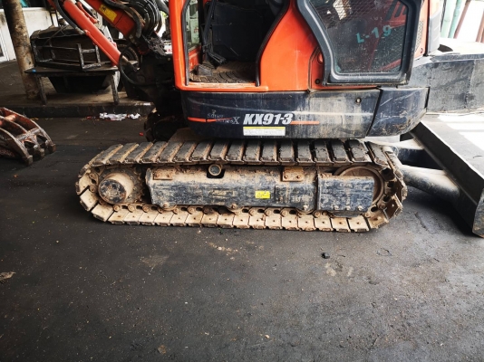 รถแบคโฮ (KUBOTA) KX - 913 ตู้เก่ง ( รถทำงาน 2,xxx ชม ) สนใจติดต่อ 081-6079515 line ID : 081-6079515 รถแบคโฮ (KUBOTA) KX - 913 ตู้เก่ง ( รถทำงาน 2,xxx ชม ) สนใจติดต่อ 081-6079515 line ID : 081-6079515