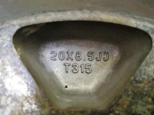 ล้อVossen ขอบ20 สภาพสวย ไม่มีซ่อม ราคาไม่แพง