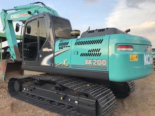 ขายKOBELCO SK200-8 Super-XM (รุ่นสุดท้าย)4600 ชั่วโมง สภาพสวยมาก สนใจติดต่อ 081-4283210