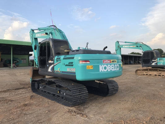 ขายKOBELCO SK200-8 Super-XM (รุ่นสุดท้าย)4600 ชั่วโมง สภาพสวยมาก สนใจติดต่อ 081-4283210