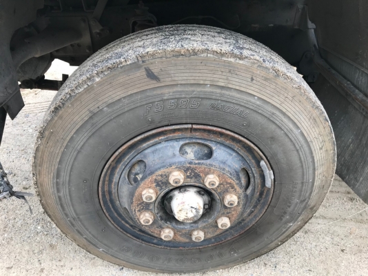 รถ10ล้อหัวลากยี่ห้อ ISUZU รุ่น FXZ23KFY 240 แรงม้า จดทะเบียนปี 2536 รถ10ล้อหัวลากยี่ห้อ ISUZU รุ่น FXZ23KFY 240 แรงม้า จดทะเบียนปี 2536