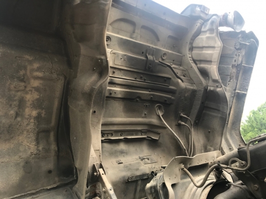 รถ10ล้อหัวลากยี่ห้อ ISUZU  รุ่น FXZ23KFY  240 แรงม้า  จดทะเบียนปี 2536