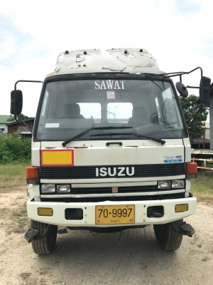 รถ10ล้อหัวลากยี่ห้อ ISUZU  รุ่น FXZ23KFY  240 แรงม้า  จดทะเบียนปี 2536