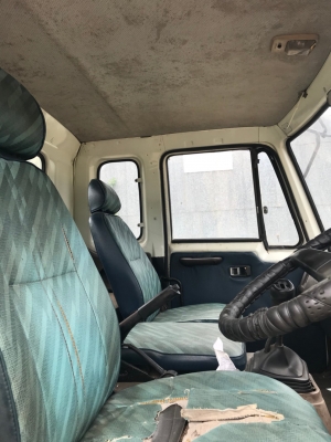 รถ10ล้อหัวลากยี่ห้อ ISUZU  รุ่น FXZ23KFY  240 แรงม้า  จดทะเบียนปี 2536