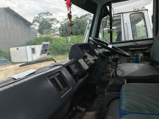 รถ10ล้อหัวลากยี่ห้อ ISUZU  รุ่น FXZ23KFY  240 แรงม้า  จดทะเบียนปี 2534