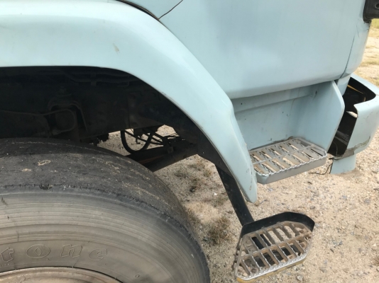รถ10ล้อหัวลากยี่ห้อ ISUZU  รุ่น FXZ23KFY  240 แรงม้า  จดทะเบียนปี 2534