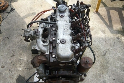 ขายเครื่องยนต์อีซูซุelf c240