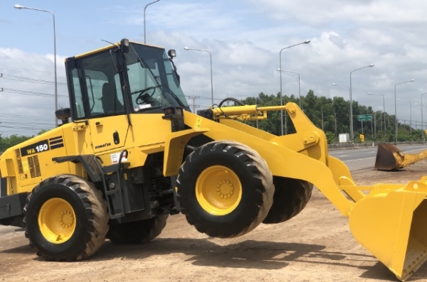 ขายรถตักล้อยาง KOMATSU WA150-5 แขนยาวพิเศษ นำเข้าเองจากญี่ปุ่น สภาพสวยพร้อมใช้ มีVDOการทำงานครับ ขายรถตักล้อยาง KOMATSU WA150-5 แขนยาวพิเศษ นำเข้าเองจากญี่ปุ่น สภาพสวยพร้อมใช้ มีVDOการทำงานครับ