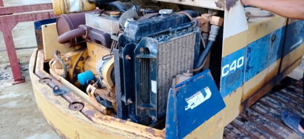 ขายKOMATSU PC40-6 มีหัวคีปบุ้งกี๋ราคา 220,000