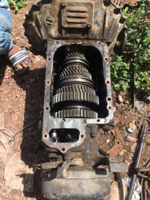 ขายเกียร์อีชูชุร๊อก 175แรง 6BG 18000บาท 7เกียร์ถอย 0816278866