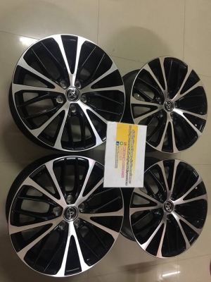 ล้อแม็กซ์ป้ายแดง Toyota Camry TRD ขอบ 18 สภาพใหม่ถอดป้ายแดง