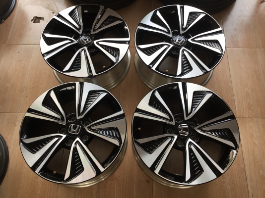 แม็กซ์ป้ายแดง Honda Civic FK 17 สภาพใหม่ถอดป้ายแดง