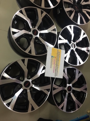 ล้อแม็กซ์ Vigo TRD V1 ขอบ 17 สภาพสวยๆ ทำสีปัดเงามาใหม่