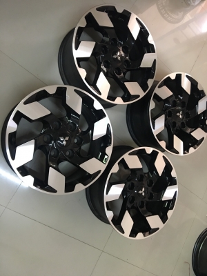 ล้อแม็กซ์ Triton 17 สภาพสวยๆ ทำสีปัดเงามาใหม่