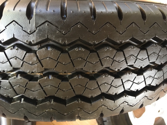 แม็กซ์ป้ายแดง Triton 15 พร้อมยางบริดโตน 215/70/15 ปี 19