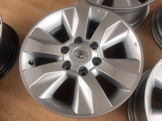 แม็กซ์ป้ายแดง Toyota Revo 17 สภาพใหม่ถอดป้ายแดง