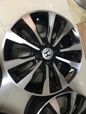 แม็กซ์ Honda City 15 ทำสีดำปัดเงามาใหม่สวยๆ สามารถใส่ยางเดิม City Jazz ได้เลย