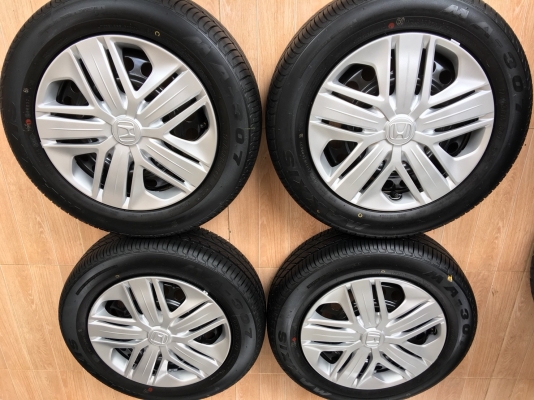 ล้อกะทะป้ายแดงพร้อมฝาครอบ Jazz ขอบ 15 ยาง Maxxis 175/65/15 ปี 19