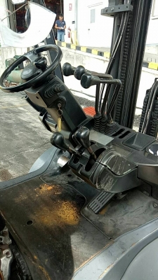 รถยกโตโยต้ารุ่น 8 เสาสูง 4.50 เมตร แผงงาสไลด์ เครื่องเบนซิน เกียร์ธรรมดา