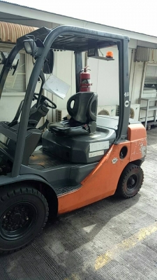 รถยกโตโยต้ารุ่น 8 เสาสูง 4.50 เมตร แผงงาสไลด์ เครื่องเบนซิน เกียร์ธรรมดา