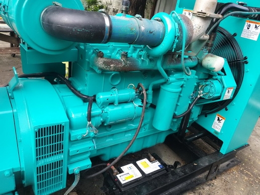 ขายเครื่องปั่นไฟ Cummin 125 KVA  380/220 Vac