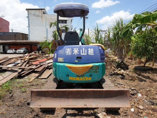 #ขายๆๆครับขาย  รถแบคโค KOMATSU PC35MR-1 รถพร้อมใช้งาน สีเดิมๆจากนอก ราคา.285,000 ต่อรอง เอกสารใบแจ้งจำหน่าย เอวแน้น เครื่อง ปั้ม แรง บูมสวิง ซ้ายขวา ได้ จะขุดจะดัน ตัวนี้ทำได้ โซ้ ช่วงล้างพร้อมใช้ สนใจลองโทรมาครับที่.081-3531946 ต่อ.บางนา ID LINE รถอยู่ ก