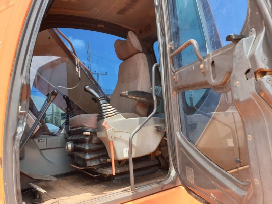 ขายรถแบคโค DOOSAN DX225LCA ปี.55 ราคา.695,000 ต่อรอง ระบบไฟใช้งานได้ สีเดิมๆ เครื่องปั้ม แรง เอวแน้น ลูเลอร์เต็ม แอร์เย็น เอกสารใบอิมวอย สนใจคันนี้รีบโทรจองด่วนที่.081-3531946 ต่อ.บางนา ID LINE รถใช้งานที่ สมุทรปราการ