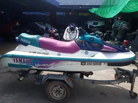 YAMAHA VN700