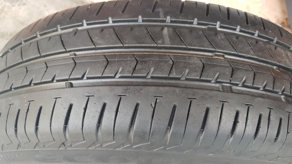 ขายล้อNissan Note 15 ยาง185/60/15 ปี17  4 ล้อ