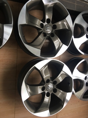 ล้อแม็กซ์ Honda HR-V 17 สภาพไม่ซ่อมไม่ดุ้ง