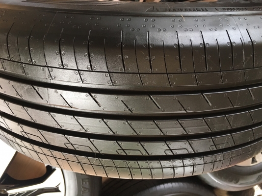 ล้อแม็กซ์ป้ายแดง Honda Crv 17 พร้อมยาง Goodyear 235/65/17 ปี 19