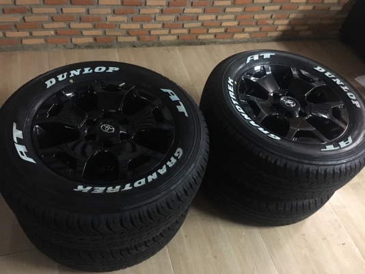 ล้อแม็กซ์ป้ายแดง Toyota Revo Rocco ขอบ18นิ้ว พร้อมยาง Dunlop AT25 ขนาด 265/60R18 ปี19