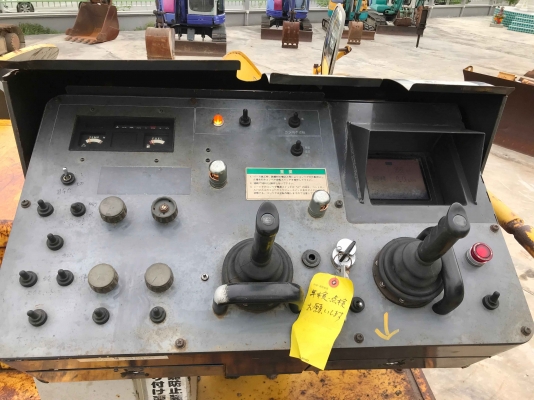 PCC TRADER - ขายรถปูยาง SUMITOMO HA60C-5 ล้อแทร็ก นำเข้าจากญี่ปุ่น PCC TRADER - ขายรถปูยาง SUMITOMO HA60C-5 ล้อแทร็ก นำเข้าจากญี่ปุ่น