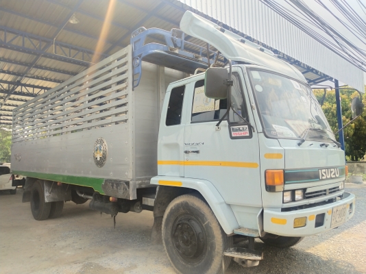 6 ล้อใหญ่ ISUZU FTR 195 แรงม้า ยาว 7.20ม.* รถสวยเดิม+สภาพพร้อมใช้งาน * รถห้างแท้ * มีเล่มพร้อมโอน * 