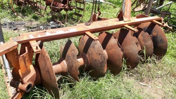 ขายตามสภาพ ผาล7 KK ติดมากับรถไถ Ford