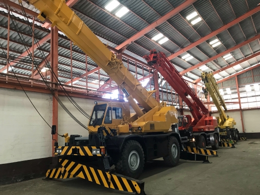 ขายรถเครนรุ่น TR350- M2 ปี1994 เซฟตี้ 100\% รถนำเข้าไม่เคยใช้ในประเทศไทย โทร 096-9426519, 081-3479292